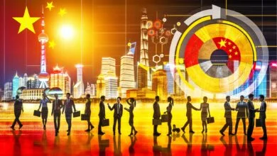 Pentru a crea o imagine realistă și sugestivă care să reflecte esența articolului despre economia Chinei și potențialul ei de a realiza noi „miracole economice”, iată cum poți compune scena: 1. **Fundalul**: Alege un oraș mare din China, cum ar fi Shanghai sau Beijing, pentru a oferi o privire de ansamblu asupra modernității și dezvoltării. Iluminează clădirile înalte, cu zgârie-nori și arhitectură deosebită, simbolizând puterea și avansul tehnologic. Luminile orașului ar trebui să strălucească puternic, sugerând o economie vibrantă. 2. **Element central**: În prim-plan, plasează un simbol al economiei — poate fi un grafic de creștere economică, o monedă chineză de renminbi (yuan) sau chiar o roată mare cu reprezentarea unor sectoare economice (tehnologie, industrie, exporturi). 3. **Figuri umane**: Include siluete de oameni de afaceri, angajați în discuții sau în mișcare, sugerând activitate, colaborare și inovație. Pot fi prezenți și tineri antreprenori, arătând spre viitor cu optimism. 4. **Viitor și Tranziție**: Înglobează elemente care sugerează tranziția către noi tehnologii, cum ar fi roboți sau panouri solare, pentru a reflecta adaptarea la noile tendințe globale și durabilitate. 5. **Culori și Texturi**: Folosește o paletă de culori vibrante — roșu, galben și auriu, culori asociate cu China și succesul, pentru a adăuga dinamism și pentru a captiva privitorul. Asigură-te că texturile sunt clare, reflectând atât modernismul cât și tradiția. Imaginea trebuie să fie compozițional echilibrată și să capteze emoția și speranța către un viitor economic promițător al Chinei, invitând la reflecție asupra influenței și impactului său global.